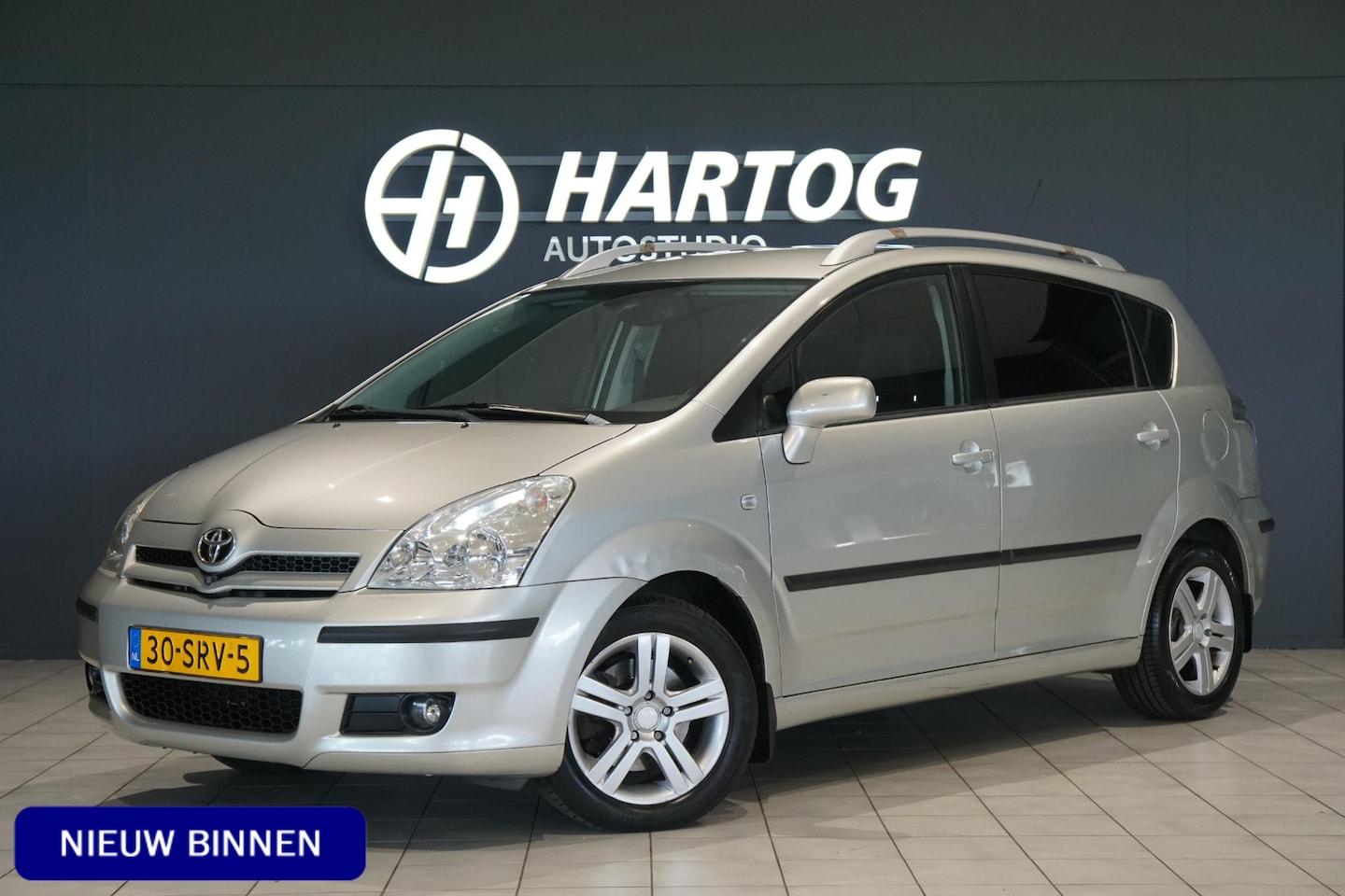 Toyota Verso - 1.8 VVT-i Sol 7p. AUTOMAAT + CAMERAS / TREKHAAK - AutoWereld.nl