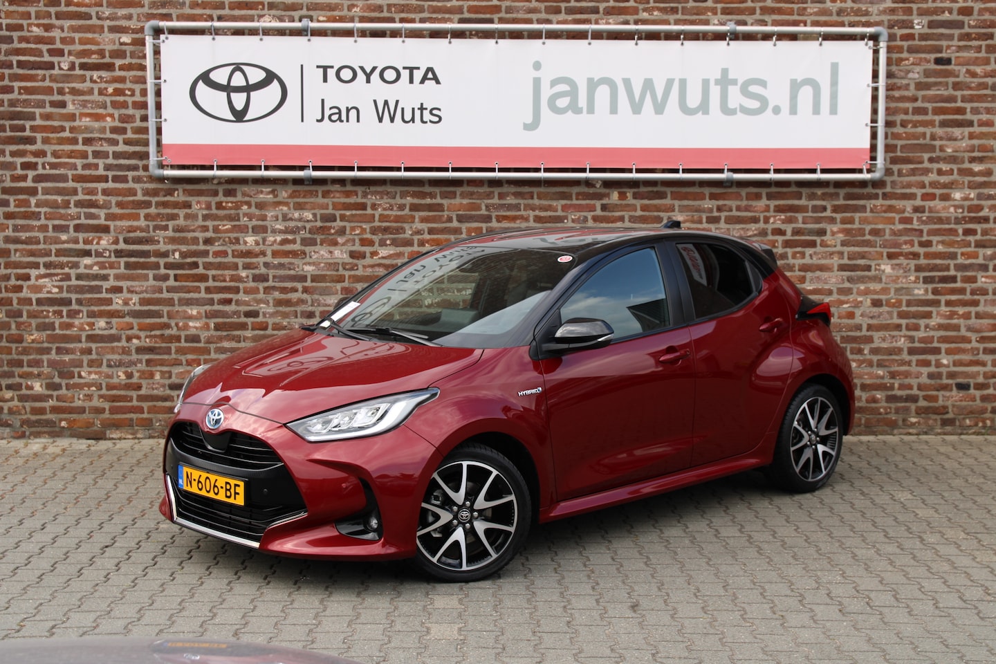 Toyota Yaris - 1.5 Hybrid Bi-Tone 1.5 Hybrid Bi-Tone - AutoWereld.nl