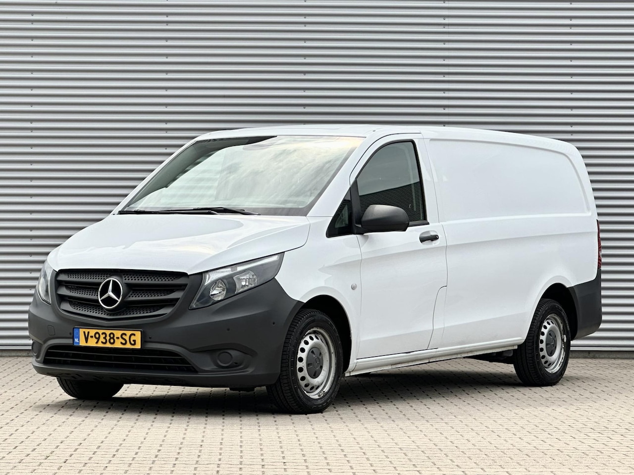 Mercedes-Benz Vito - 114 CDI Lang Navi|Trekhaak|Clima|Cruise - AutoWereld.nl