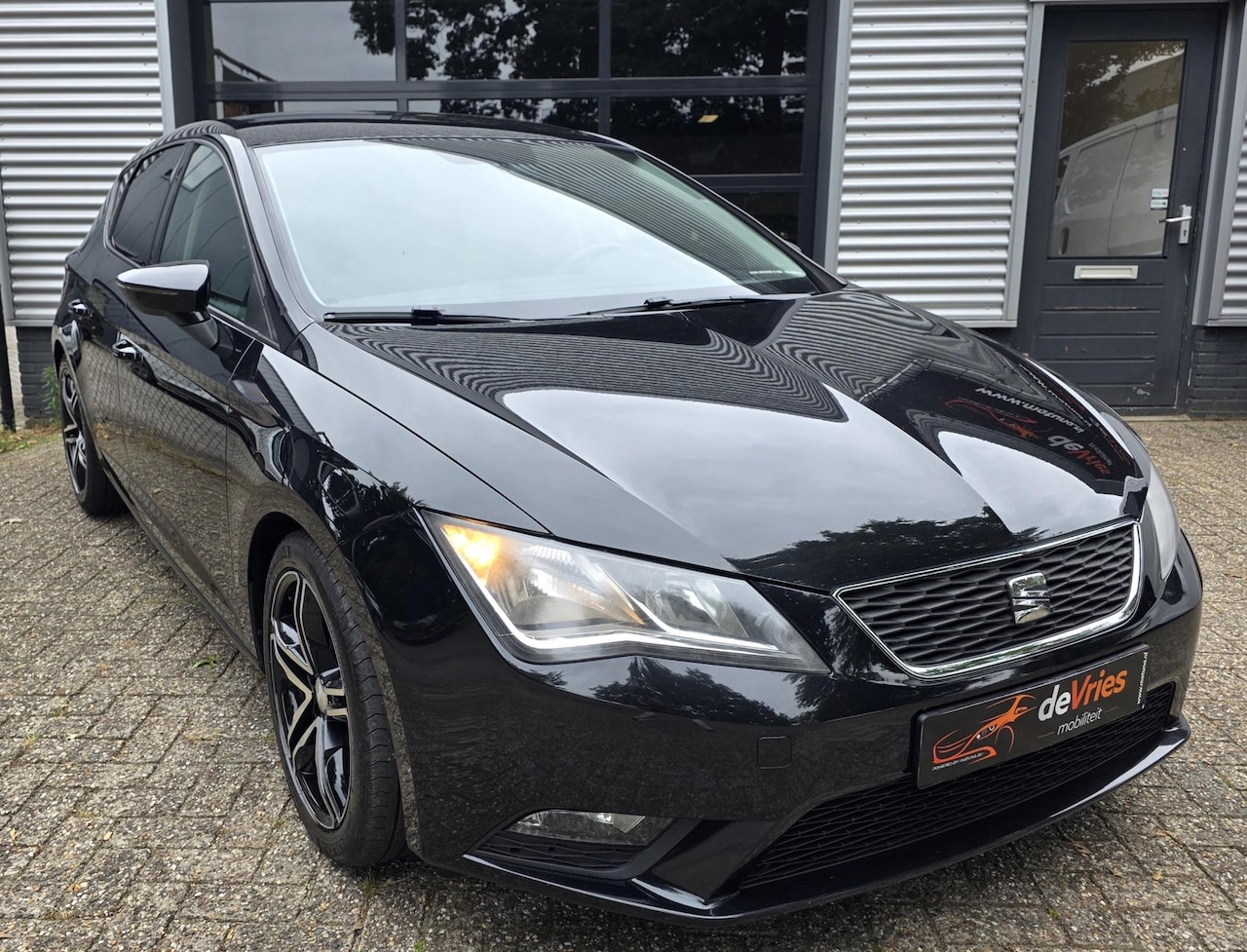 SEAT Leon - 1.2 TSI Style **105PK-AIRCO-CRUISECTRL** - AutoWereld.nl
