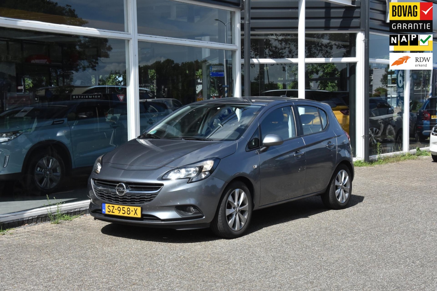 Opel Corsa - 1.4 Favourite 1.4 Favourite - AutoWereld.nl