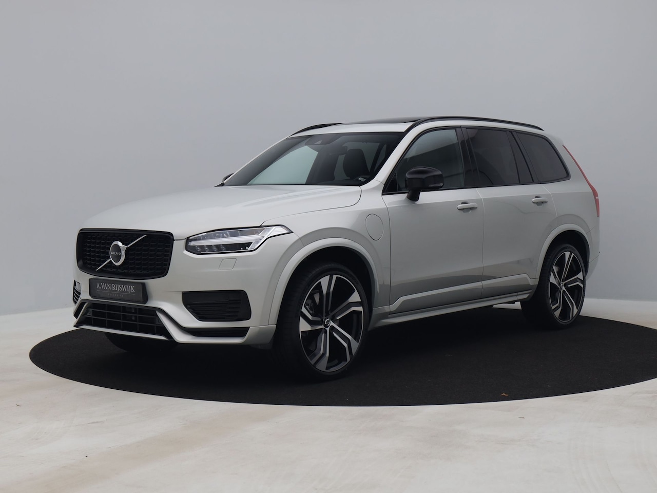 Volvo XC90 - 2.0 T8 Recharge AWD R-Design 7-Pers. | PANO | LUCHTVERING | ADAPTIVE | 360° | H&K | MEMORY - AutoWereld.nl