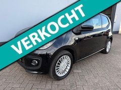 Volkswagen Up! - 1.0 high up - Airco - Navigatie