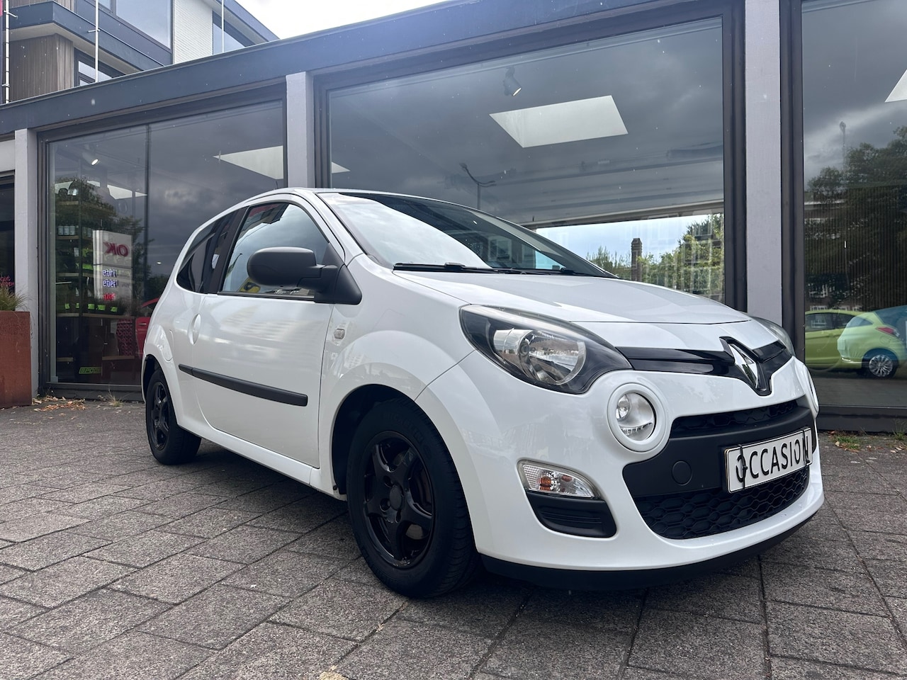 Renault Twingo - 1.2 16V Parisienne 1.2 16V Parisienne - AutoWereld.nl