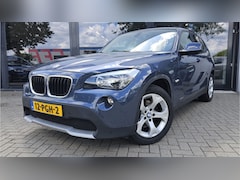 BMW X1 - sDrive18i Executive + CAMERA + PANO DAK + LEER + NAVIGATIE