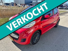 Peugeot 107 - 1.0-12V XS 5 deurs/2001/ORIGINEEL NL/87.000 KM NAP RIJDT EN SCHAKELT PERFECT
