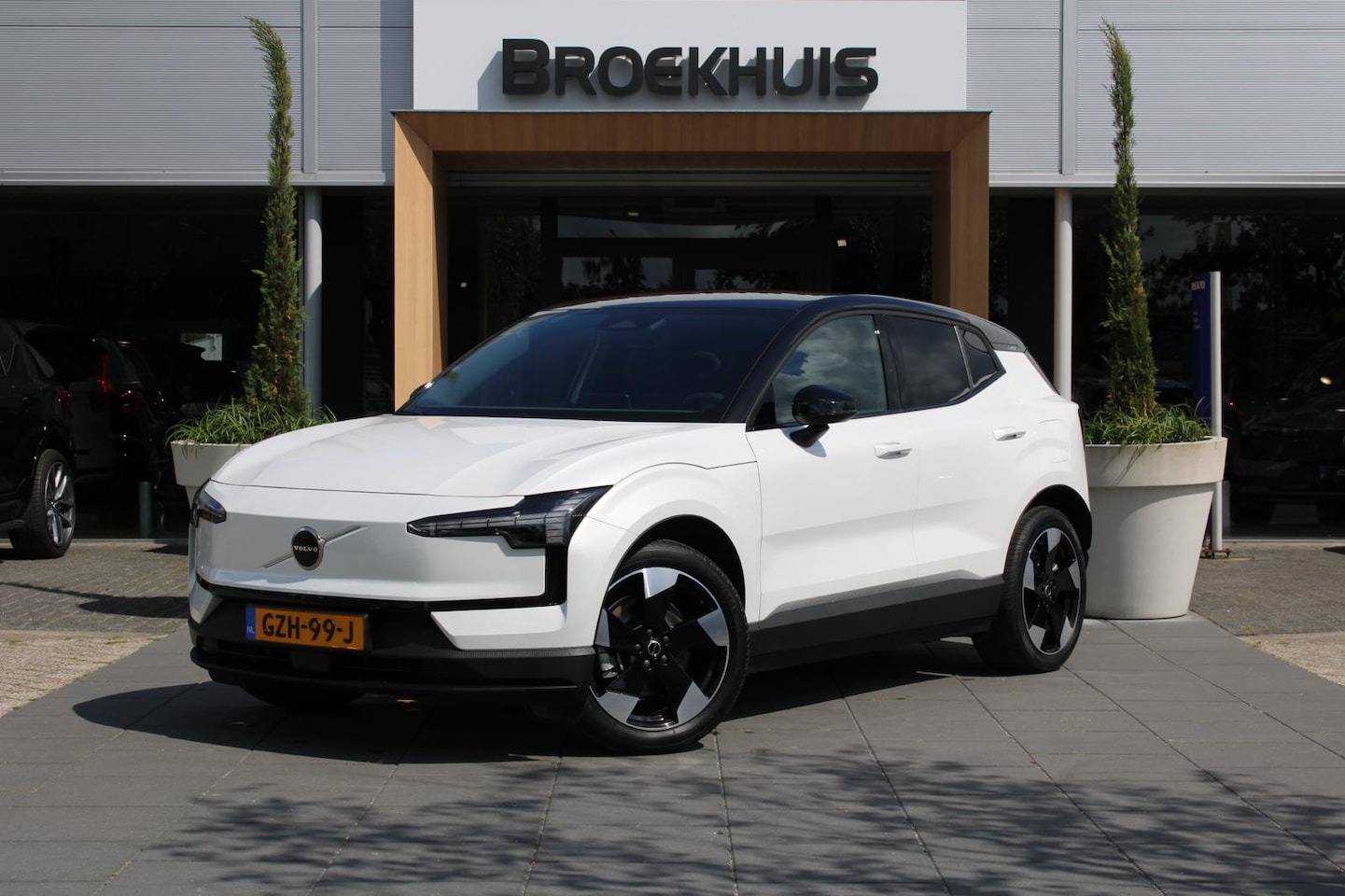 Volvo EX30 - Single Motor Extended Range Plus 69 kWh - AutoWereld.nl