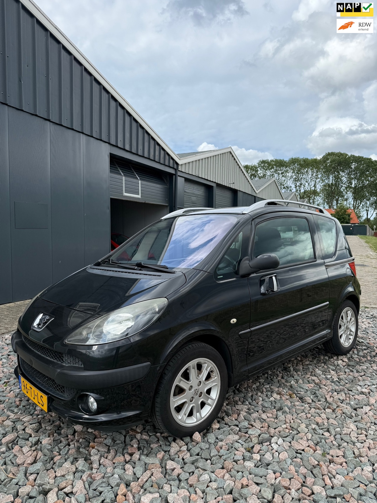Peugeot 1007 - 1.6-16V Sesam Sporty 1.6-16V Sesam Sporty - AutoWereld.nl