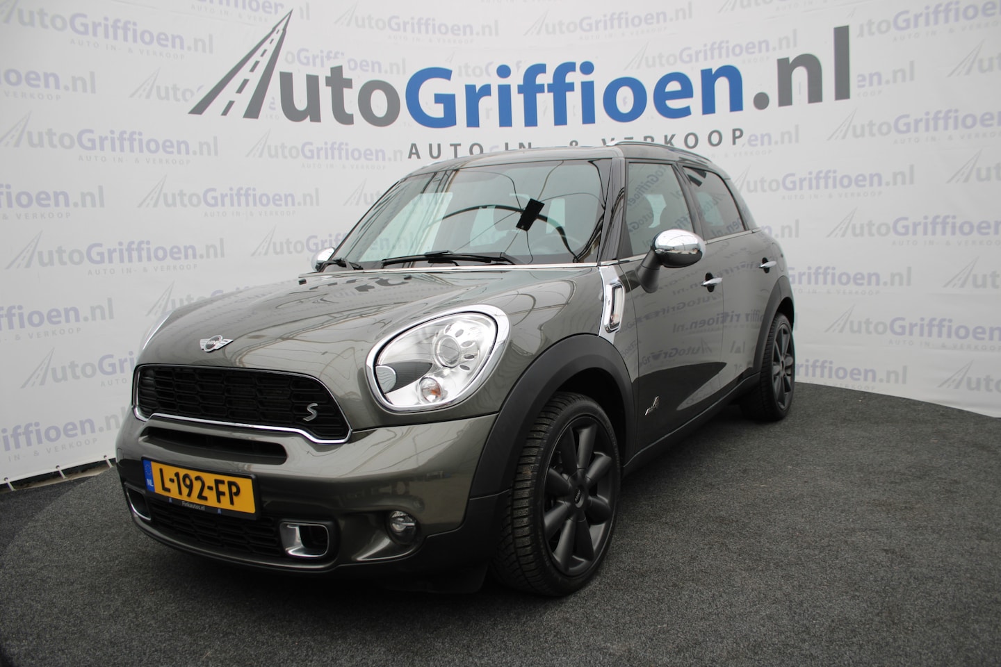 MINI Countryman - Mini 1.6 Cooper S ALL4 Chili keurige 4x4 automaat met open dak - AutoWereld.nl