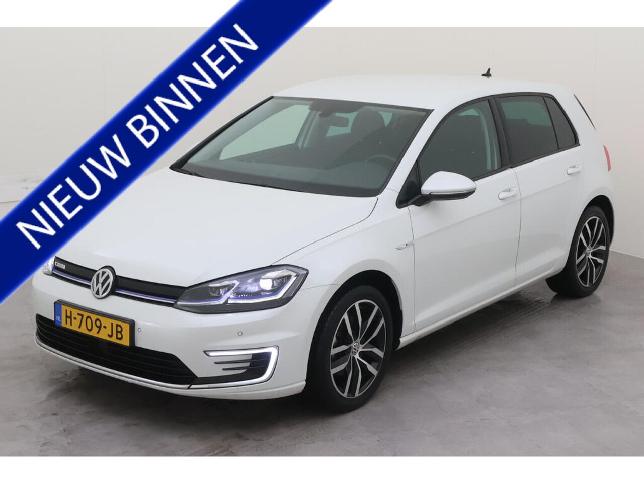 Volkswagen e-Golf - E-DITION NL AUTO | 17 INCH | WARMTEPOMP | DIGI DASH - AutoWereld.nl