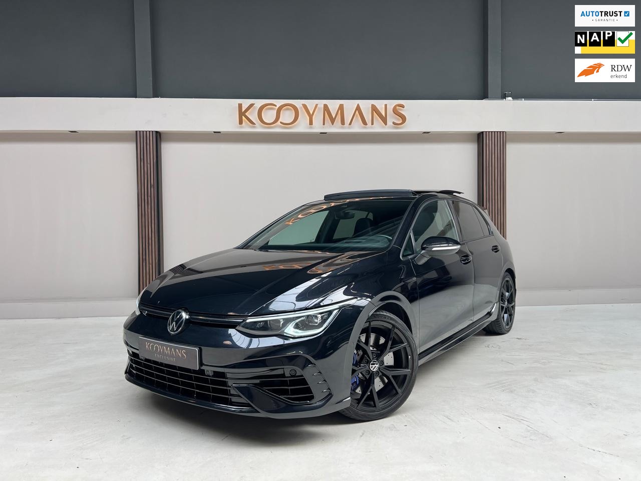 Volkswagen Golf - 2.0 TSI R 4Motion Performance/HUD/AKRA/NÜRNBERG/LEER/MEMORY/VOL - AutoWereld.nl