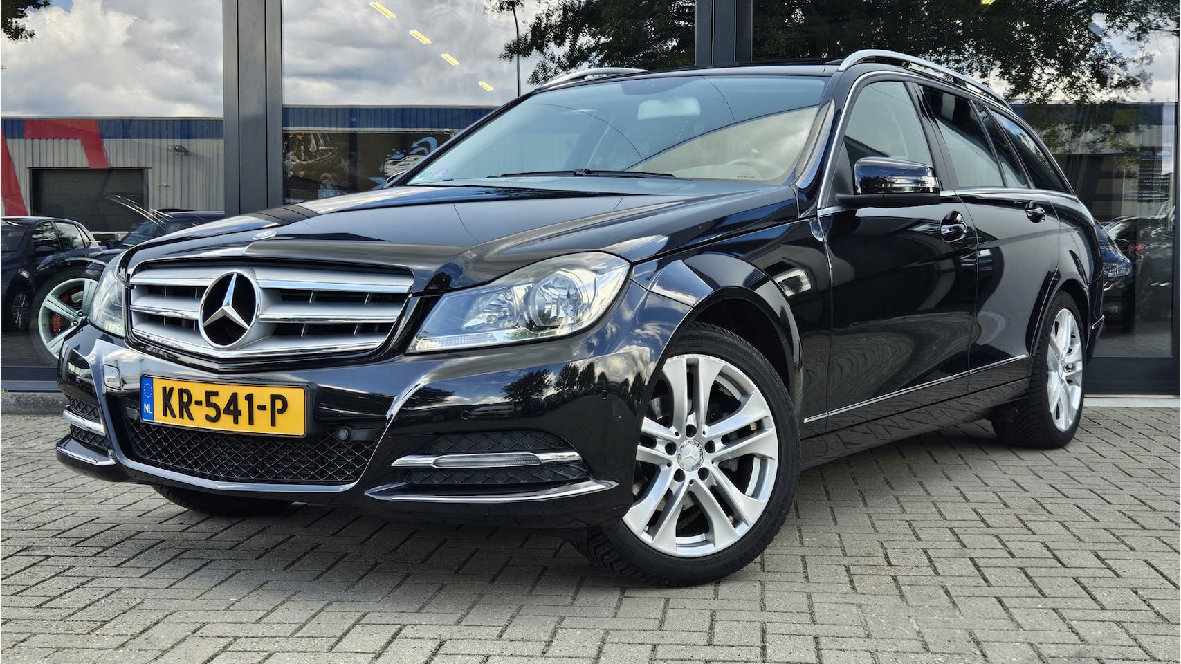 Mercedes-Benz C-klasse Estate - 180 Avantgarde + SCHUIFDAK + NAVI + TREKHAAK - AutoWereld.nl