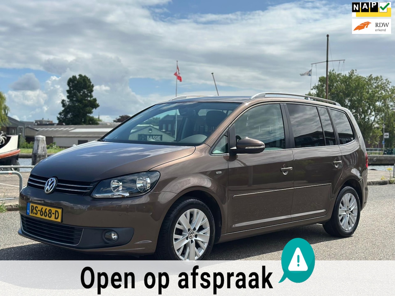 Volkswagen Touran - 1.4 TSI Highline DSG CRUISE CLIMA PDC NAVI - AutoWereld.nl