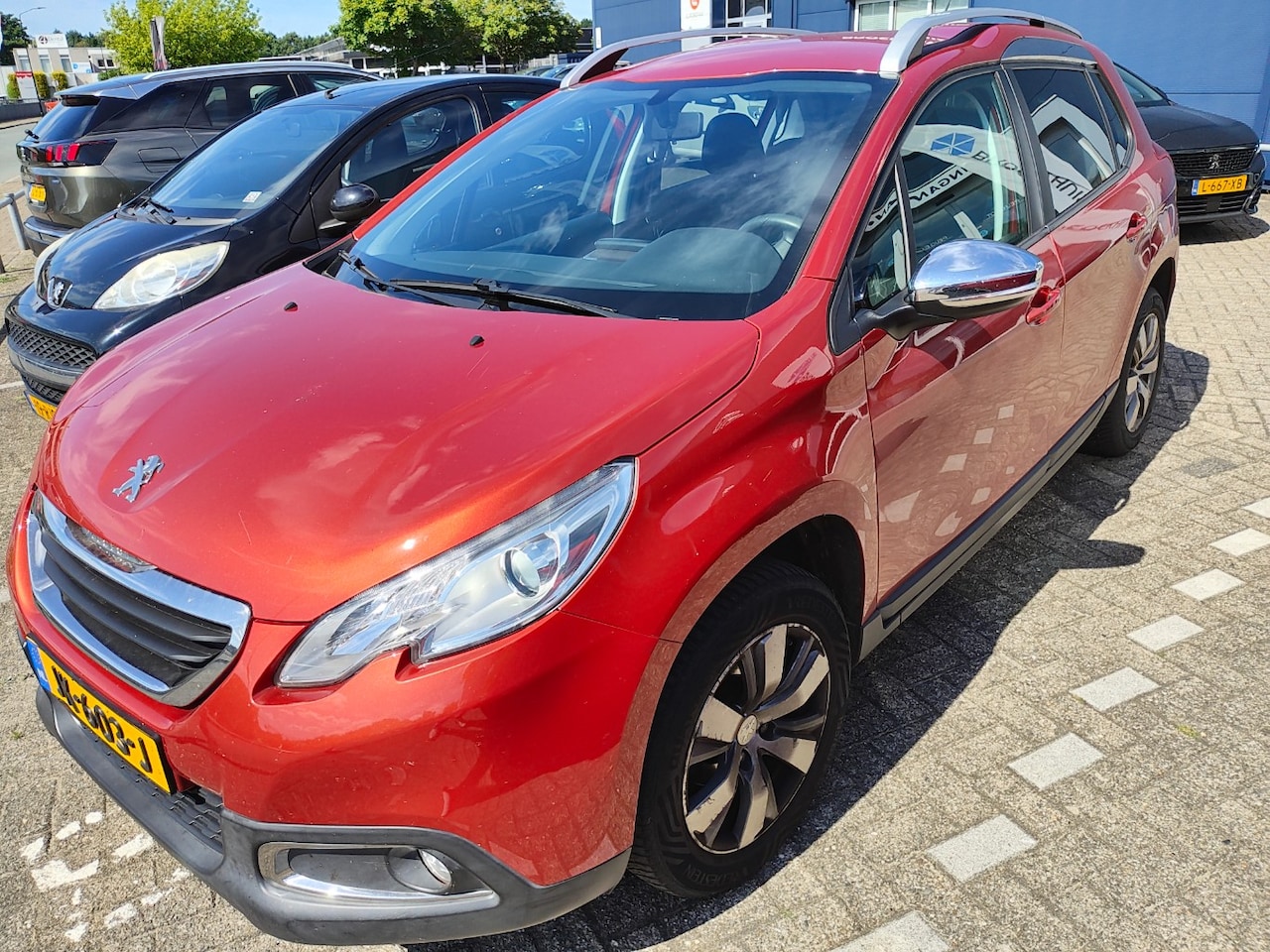 Peugeot 2008 - 1.2 PureTech Blue Lease | Airco | Bluetooth telefoonvoorbereiding | Boordcomputer - AutoWereld.nl