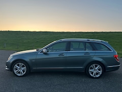 Mercedes-Benz C-klasse Estate - 180 Motor lekt olie Lees advertentie