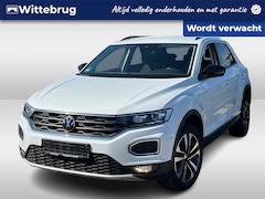 Volkswagen T-Roc - 1.5 TSI Style / Afneembare trekhaak / Achteruitrijcamera / Side Assist / Elect. achterklep