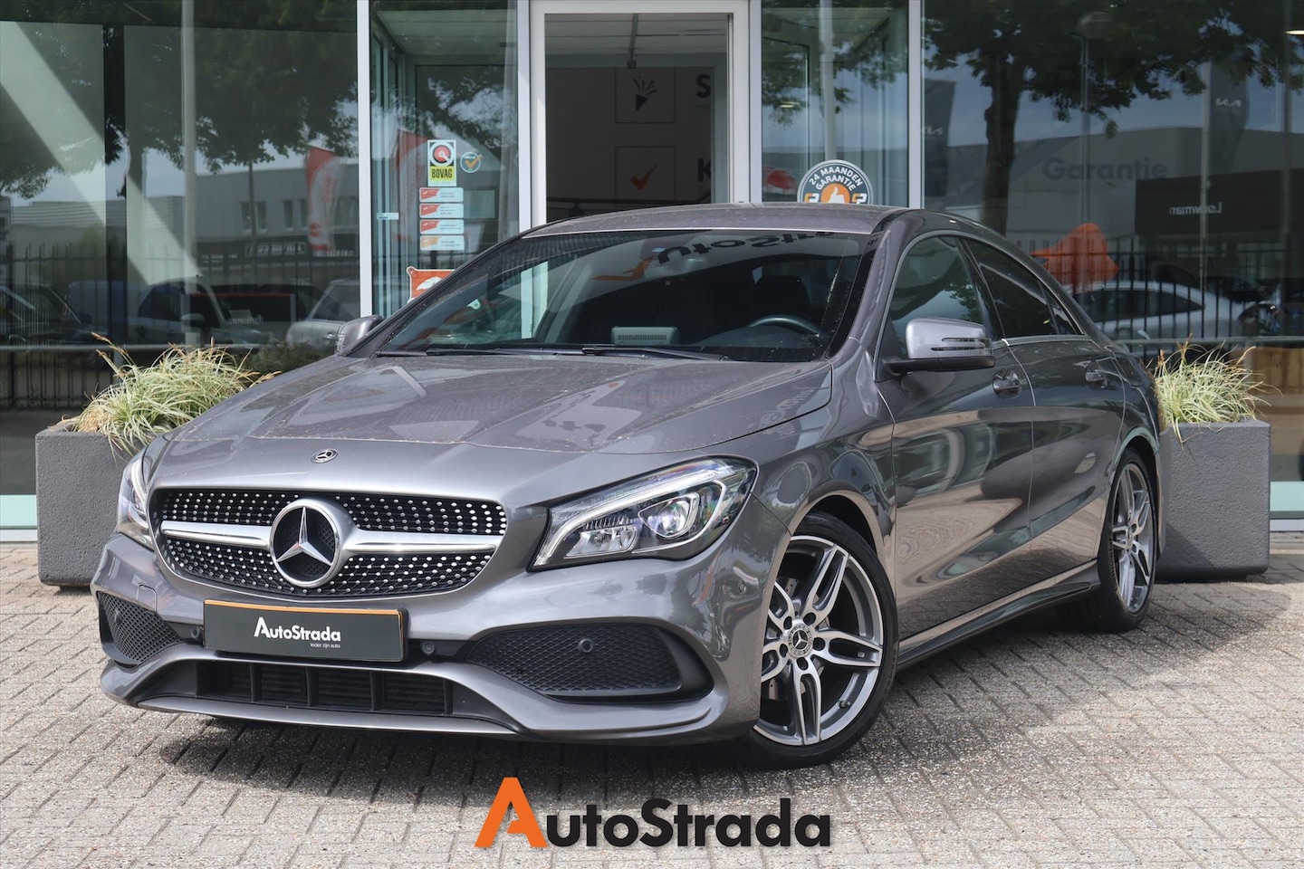 Mercedes-Benz CLA-Klasse - 180 AMG-Line 122pk | Camera | Cruise | Navigatie | LED | Airco | Trekhaak | Bluetooth | St - AutoWereld.nl