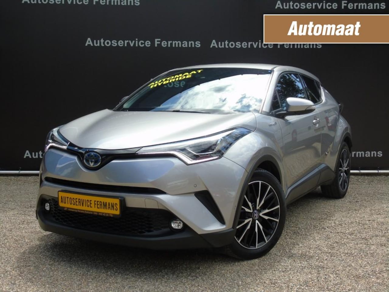 Toyota C-HR - 1.8 Hybride Team - 2018 - 58DKM - Navi-Camera-Trekhaak - AutoWereld.nl