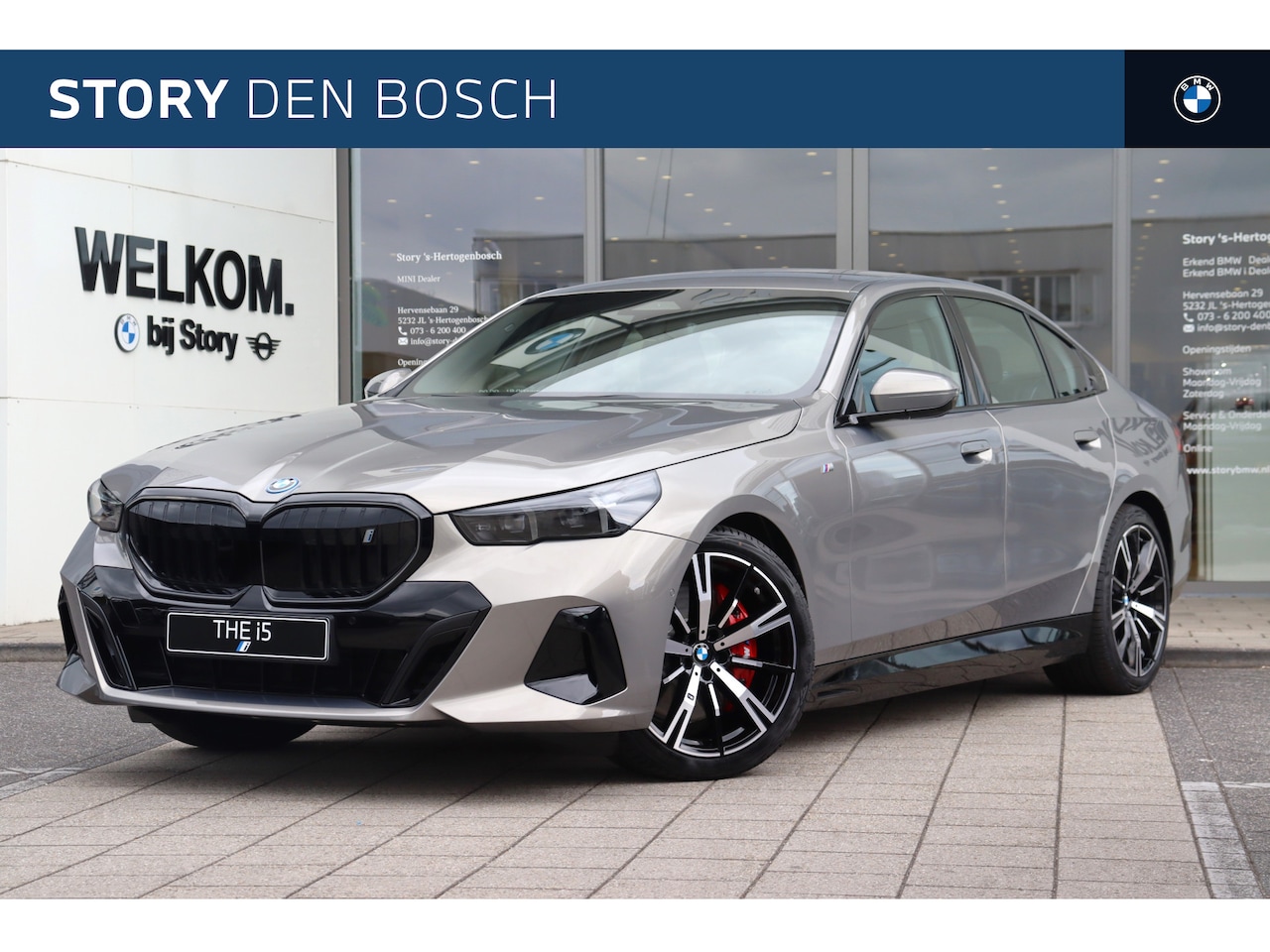BMW i5 - eDrive40 M Sport / Trekhaak / Achteruitrijcamera / Adaptieve LED / Stuurverwarming / M Spo - AutoWereld.nl