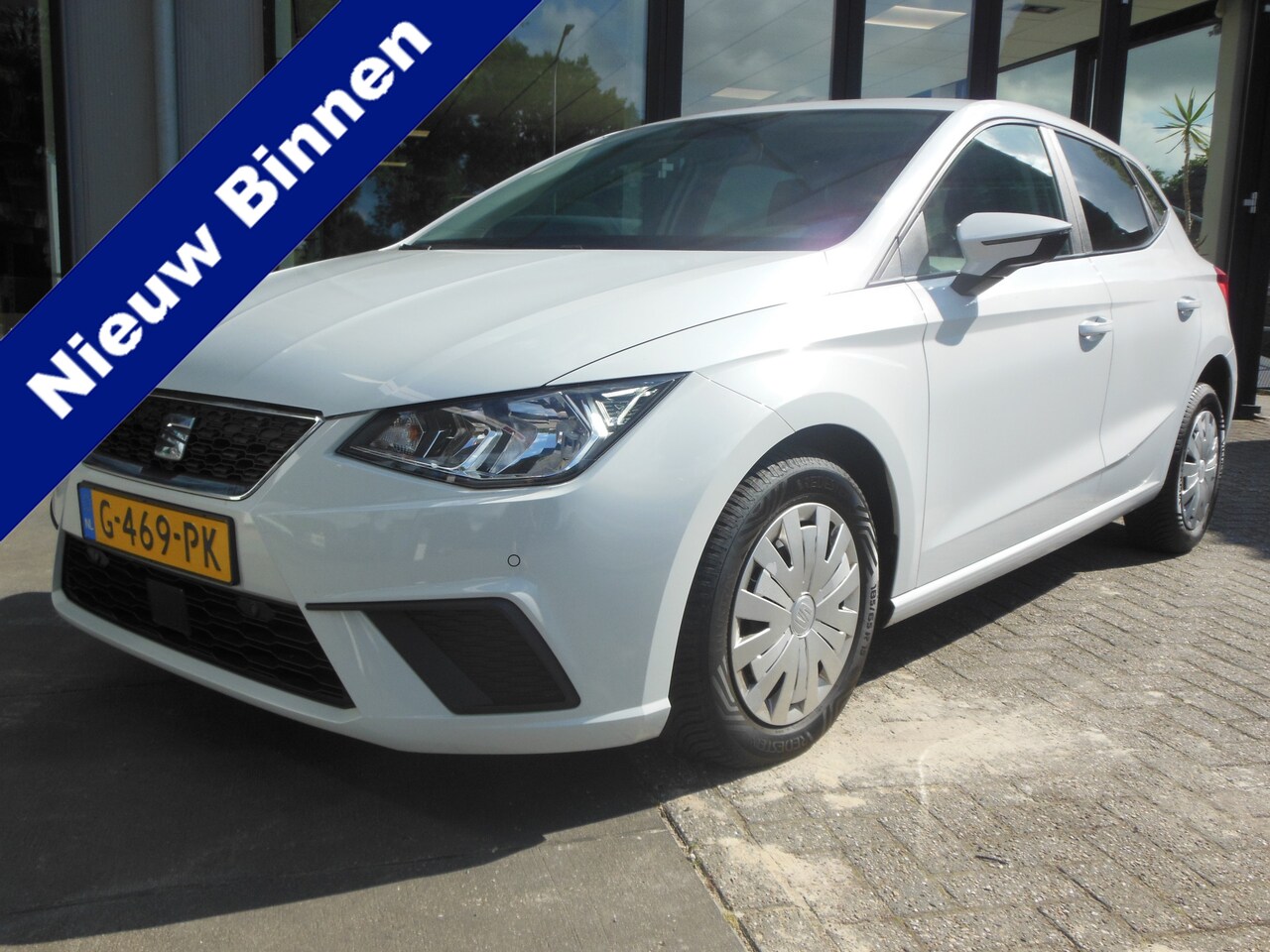 SEAT Ibiza - 1.0 TSI Style Business Intense Staat in De Krim - AutoWereld.nl