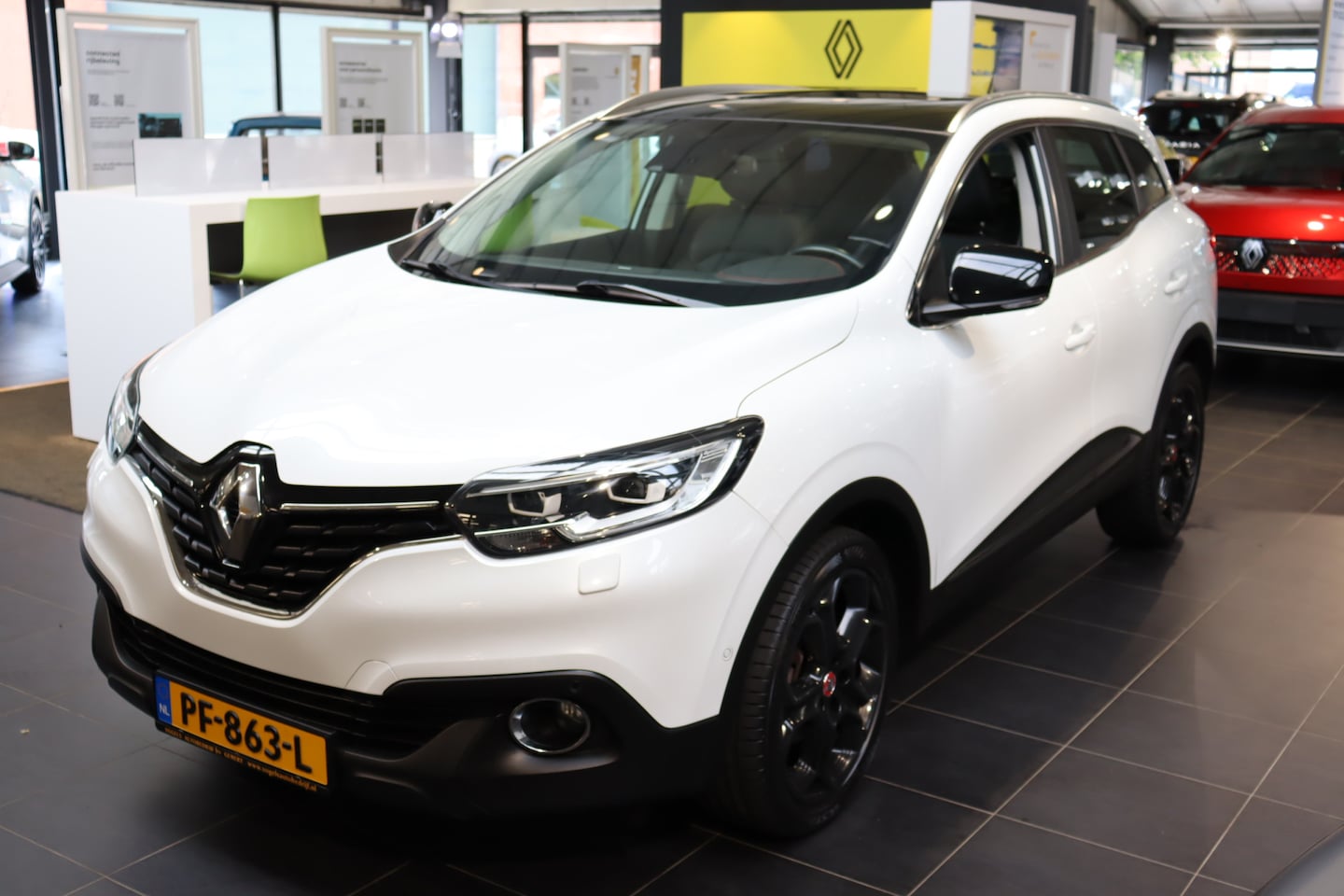 Renault Kadjar - TCe 130pk Extase + panoramadak - AutoWereld.nl