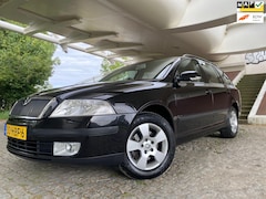 Skoda Octavia Combi - 1.8 TSI Airci Cruisecontrol Trekhaak