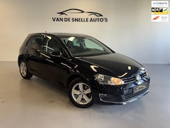 Volkswagen Golf - 1.2 TSI Highline AUTOMAAT/TREKHAAK/NAVI/PDC