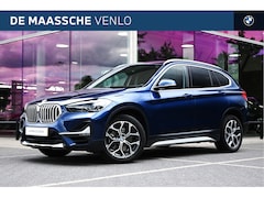 BMW X1 - sDrive20i High Executive xLine Automaat / LED / Head-Up / Park Assistant / Stoelverwarming
