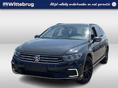 Volkswagen Passat Variant - 1.4 TSI PHEV 218pk DSG GTE Business / Navigatie / Achteruitrijcamera / Stuur & Stoelverwar