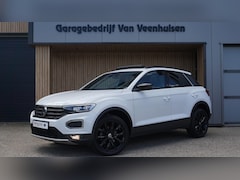 Volkswagen T-Roc - 1.5 TSI 150PK DSG Sport & Black Style Pano.Dak Virtual Cockpit 18inch LM LED A-camera *Zee