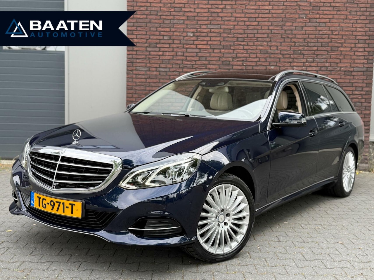 Mercedes-Benz E-klasse Estate - 250 BlueTEC 4MATIC|Pano|Carplay|Massage|Memory|360Camera|LED|Trekhaak - AutoWereld.nl