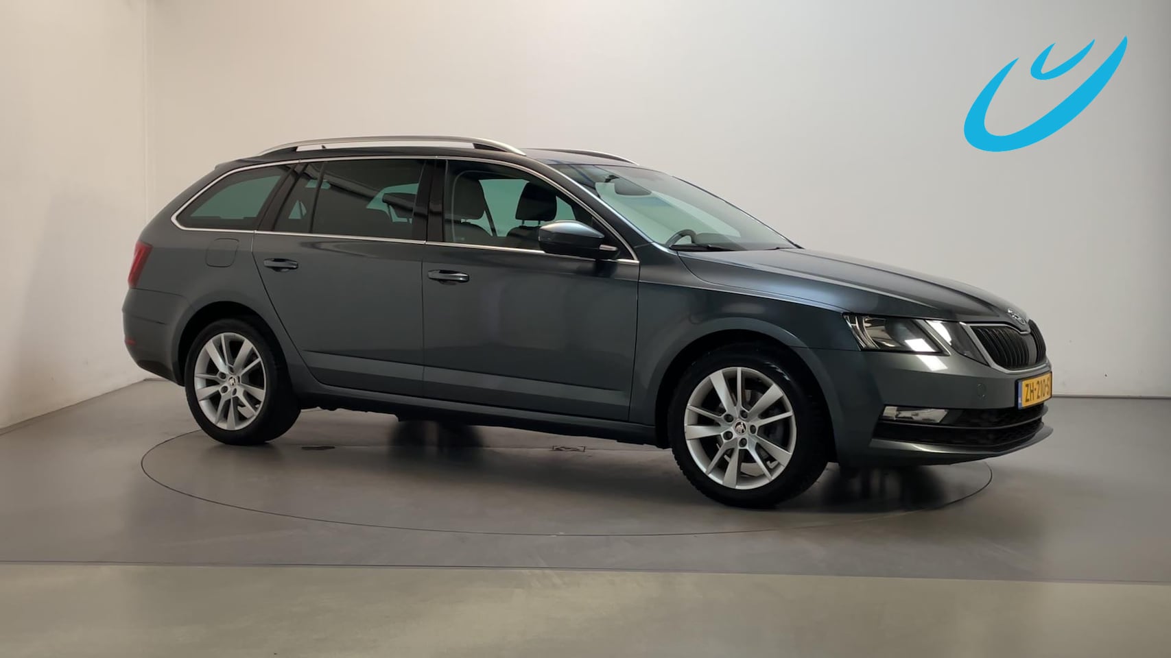 Skoda Octavia Combi - 1.0 TSI 116pk DSG Greentech Clever Edition Leder-Stof Stoelverwarming Navigatie DAB+ Parke - AutoWereld.nl