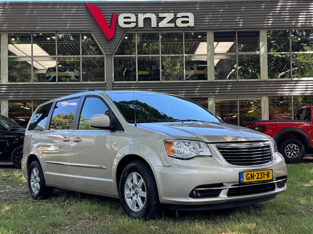Chrysler Grand Voyager - 3.6 V6 Stow&Go Full-Options - AutoWereld.nl