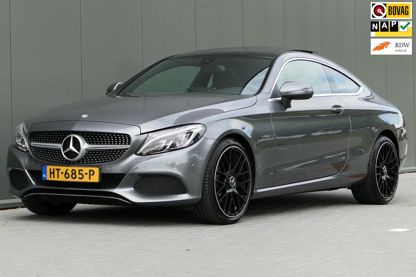 Mercedes-Benz C-klasse Coupé - 180 Edition 1 NAP Panorama Burmester Sportstoelen - AutoWereld.nl