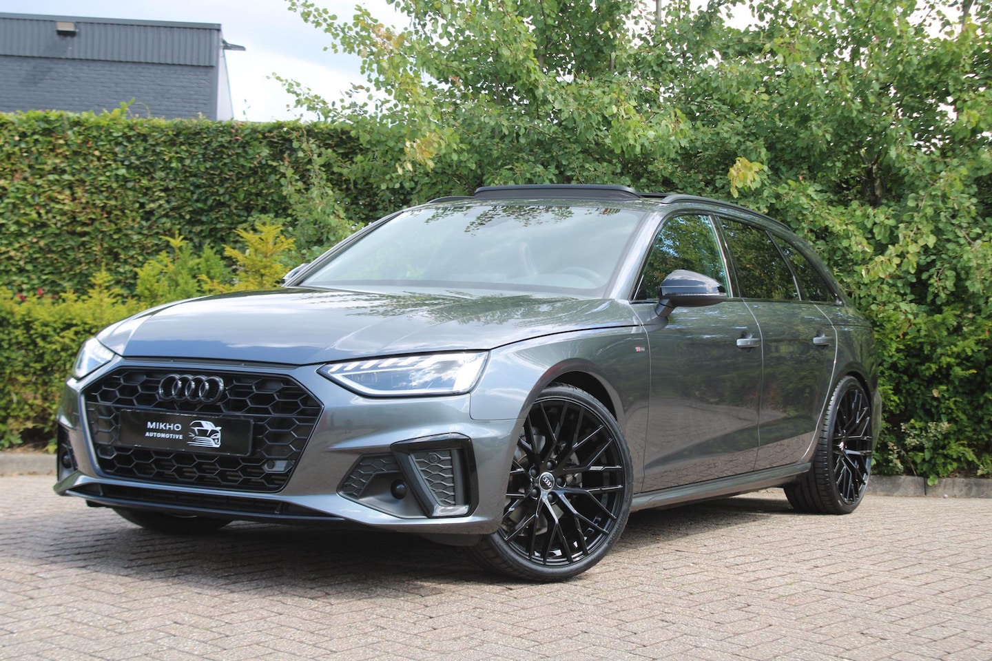 Audi A4 Avant - 35 TFSI | S-Line | Competition | Panoramadak | RS zetels | Massage stoelen | Camera | Appl - AutoWereld.nl