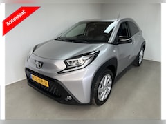 Toyota Aygo X - 1.0 VVT-i S-CVT Envy Automaat Apple Carplay Stoelverwarming Camera