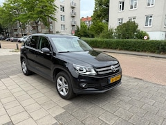 Volkswagen Tiguan - 1.4 TSI Comfort&Design Black Magic Airco Trekhaak