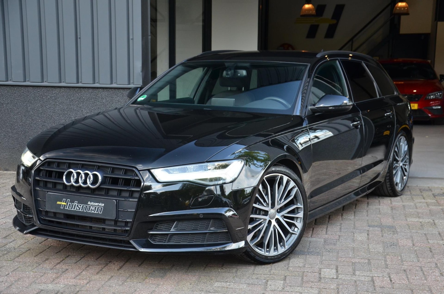 Audi A6 Avant - 1.8 TFSI Ultra Advance S-line, Matrix, 20inch 2018, Blackoptic - AutoWereld.nl