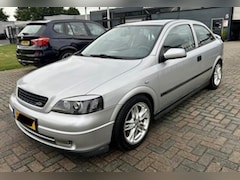 Opel Astra - 1.8-16V Sport