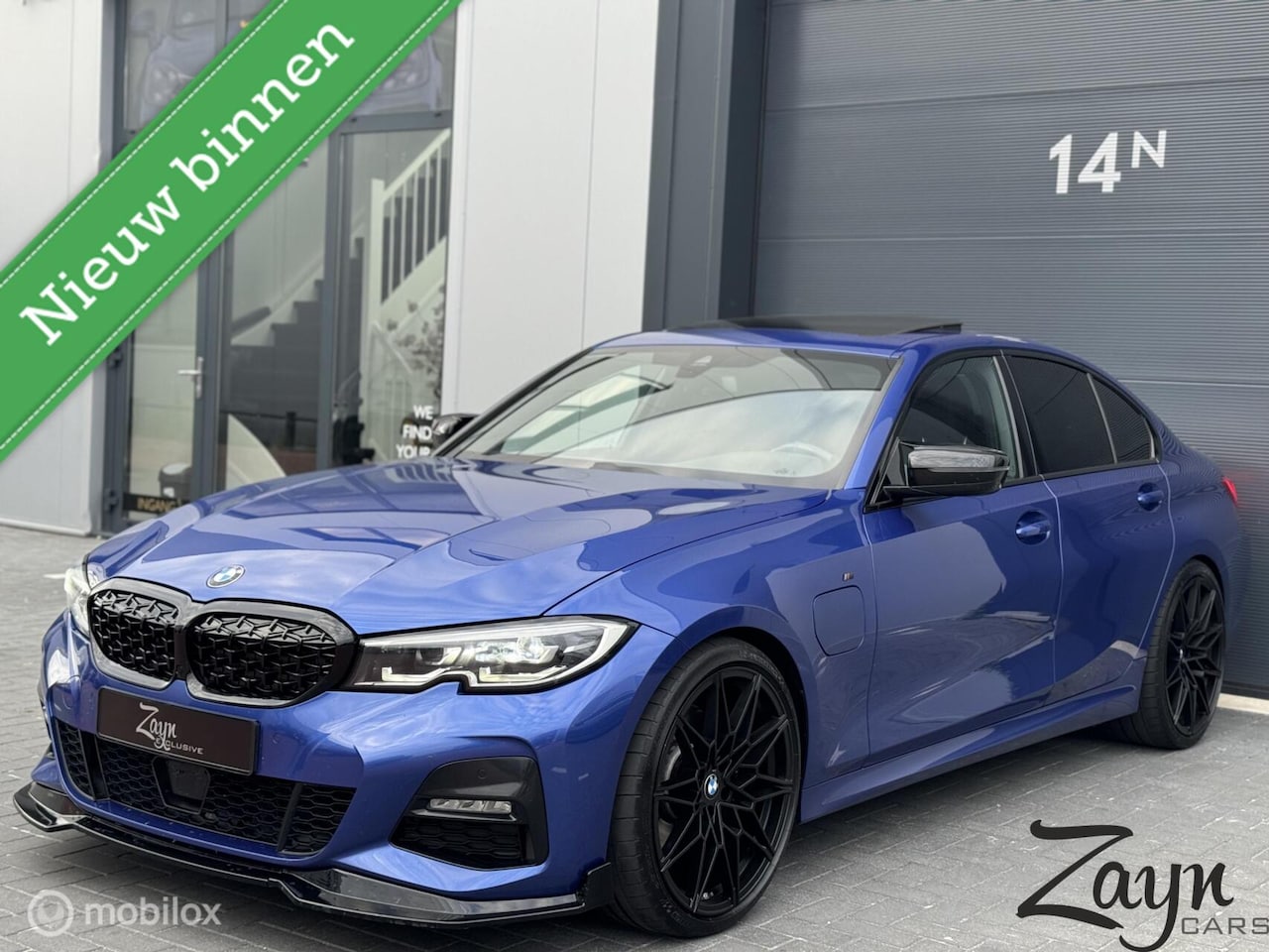 BMW 3-serie - 330e High Executive | M-Pakket | H&K | MAXTON | - AutoWereld.nl