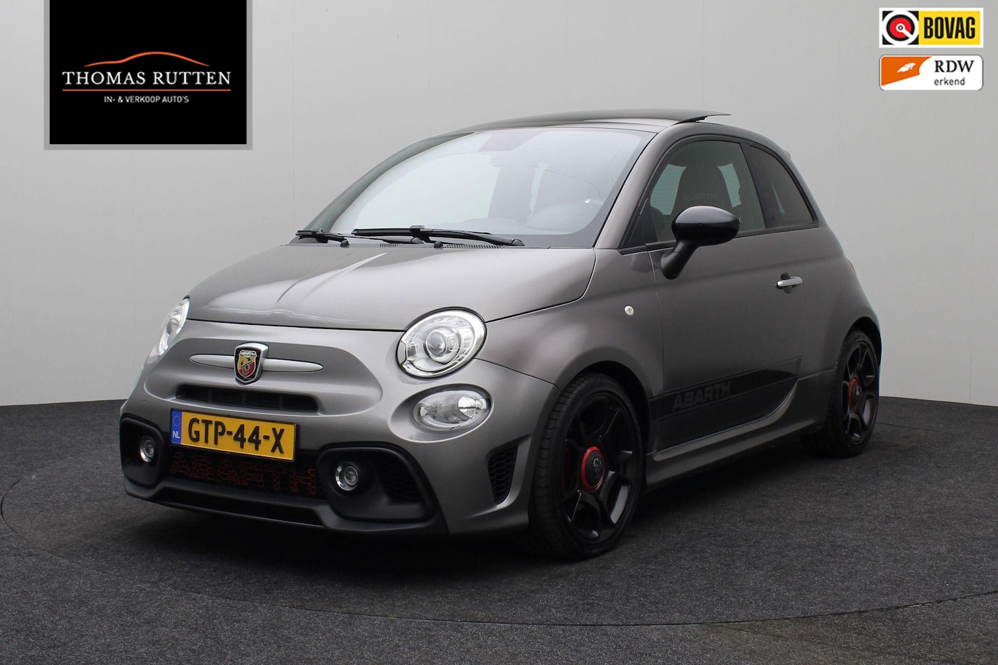 Fiat 500 Abarth - 1.4 T-Jet Turismo 70th Anniversary 2019 Panoramadak | Carplay | Flippers | Navigatie | Blu - AutoWereld.nl