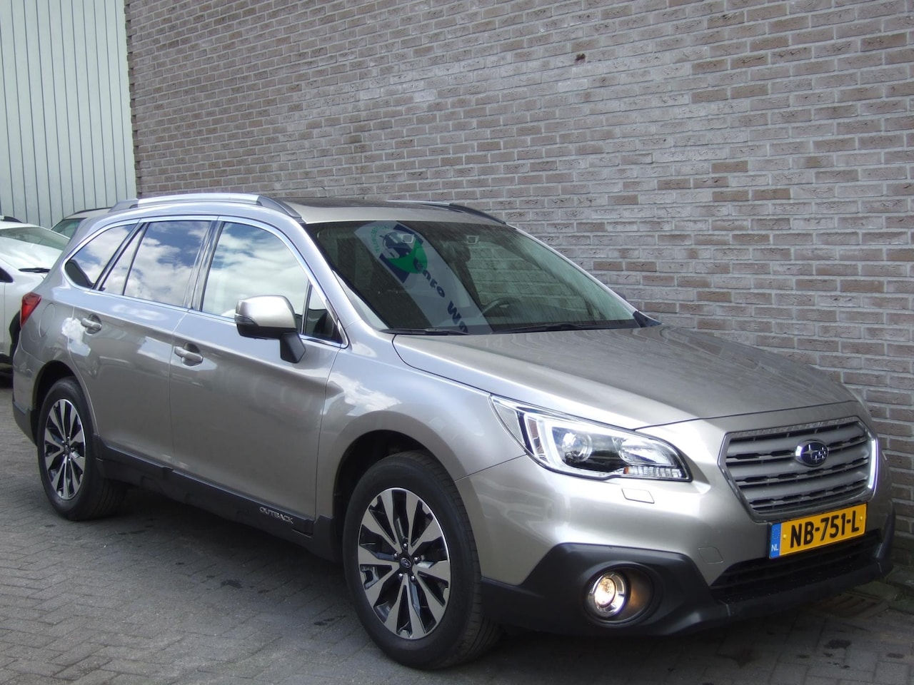 Subaru Outback - 2.5i Premium - Lederen bekleding - Schuifdak -Trekhaak - AutoWereld.nl