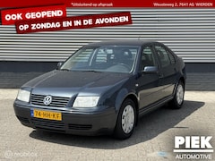 Volkswagen Bora - 1.6-16V Comfortline TREKHAAK, AIRCO, CRUISE