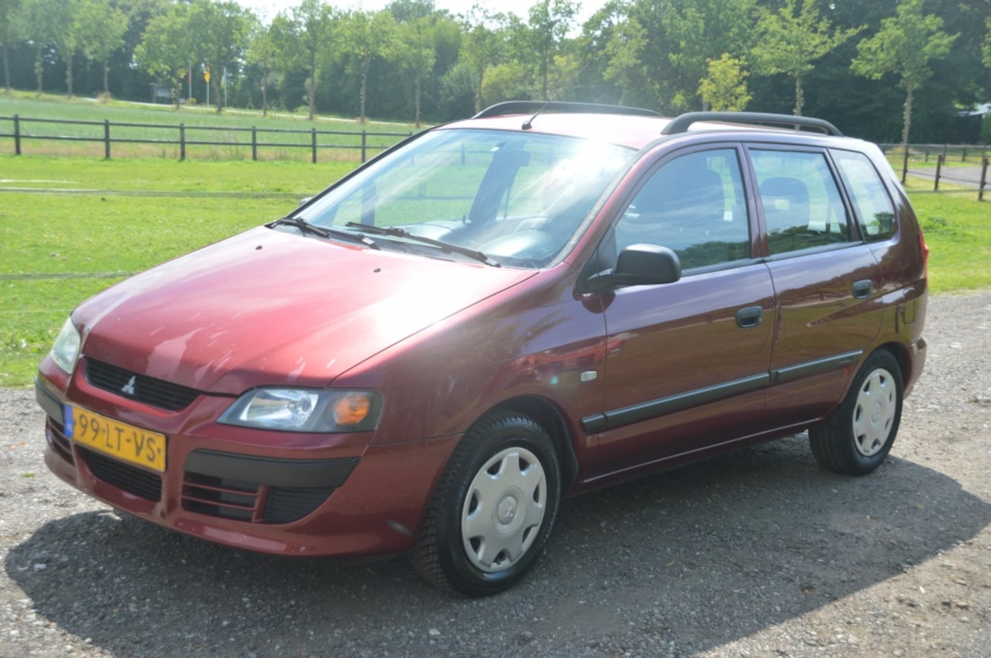 Mitsubishi Space Star - 1.6 Family Airco APK September 2026 - AutoWereld.nl