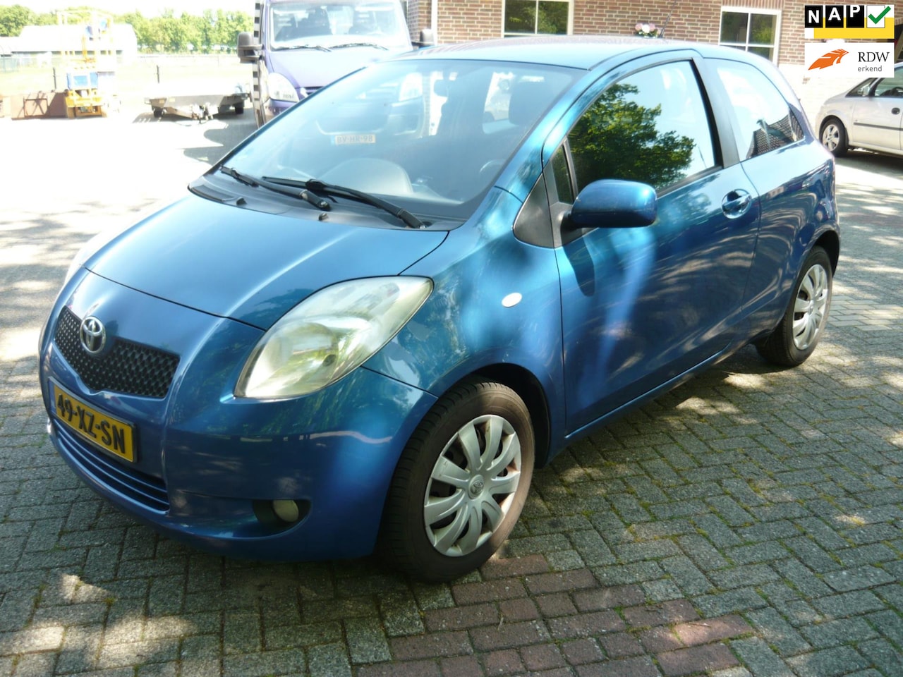 Toyota Yaris - 1.3 VVT-i Sol 1.3 VVTi Sol - AutoWereld.nl