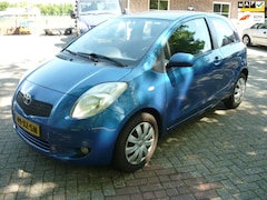 Toyota Yaris - 1.3 VVTi Sol