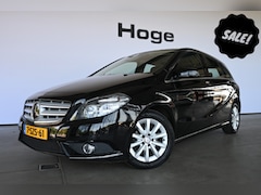 Mercedes-Benz B-klasse - 180 Ambition Airco Trekhaak Navigatie Stoelverwarming Elektrisch Pakket Inruil Mogelijk