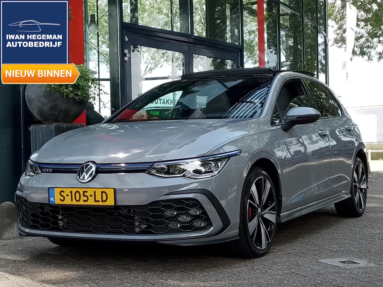 Volkswagen Golf - 1.4 eHybrid GTE | Panodak | Navigatie | Leer | 18 inch | Cruise Control - AutoWereld.nl