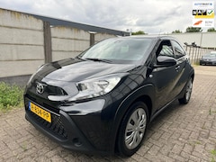 Toyota Aygo X - 1.0 VVT-i MT Play AIRCO/ CRUISE/ INCLUSIEF BTW
