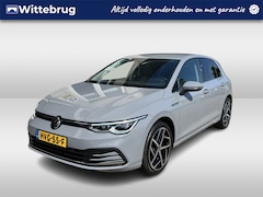 Volkswagen Golf - 1.5 TSI Style / 18" LMV/ MATRIX/ ELEKTR. STOELEN/ DIGITAL DASH/ APP-CONNECT/ CLIMA/ ADAPT.